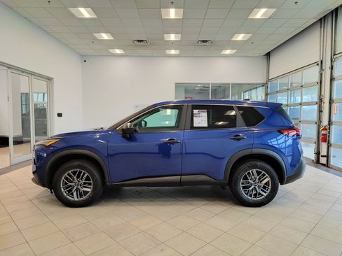 Used 2023 Nissan Rogue S AWD/4WD image 19