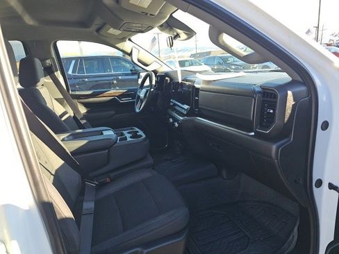Used 2024 GMC Sierra 1500 SLE image 21