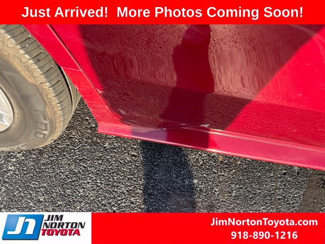 Used 2023 Toyota Sienna XLE FWD image 9