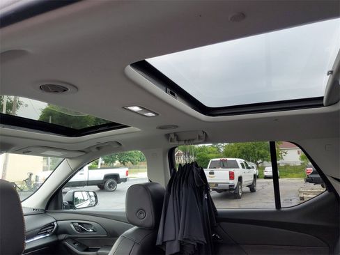Used 2020 Chevrolet Traverse Premier w/ LPO, Floor Liner Package image 17