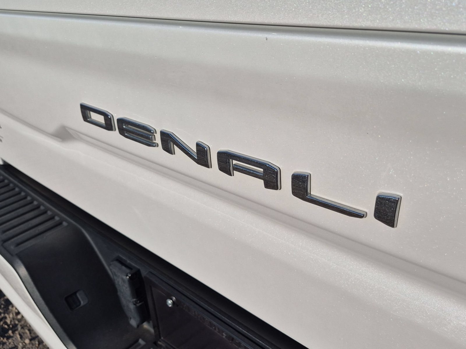 Used 2023 GMC Sierra 1500 Denali AWD/4WD image 34