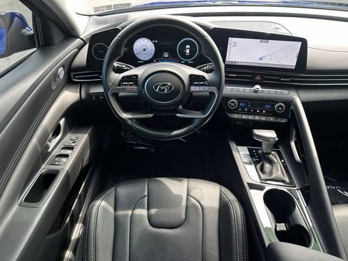 Certified 2023 Hyundai Elantra SEL w/ Convenience Package FWD image 14