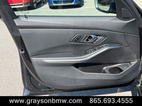 Used 2025 BMW 330i xDrive Sedan AWD/4WD image 16