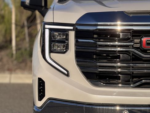 Used 2023 GMC Sierra 1500 SLT w/ SLT Premium Plus Package image 7