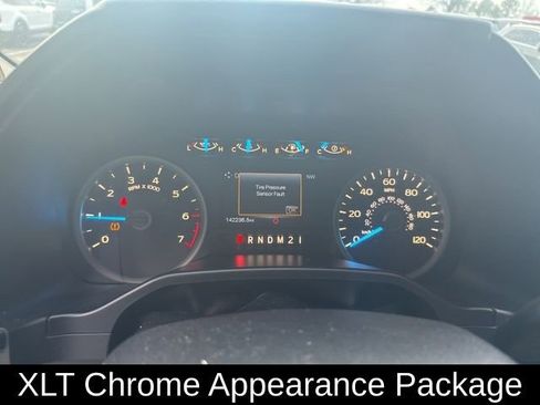 Used 2015 Ford F150 XLT w/ Equipment Group 302A Luxury image 7