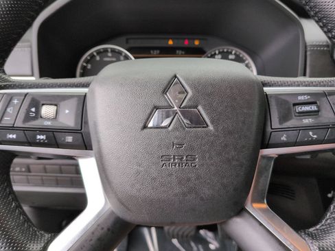 Used 2022 Mitsubishi Outlander SE AWD/4WD image 19