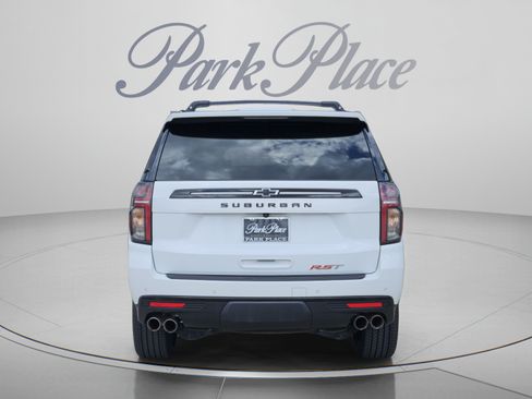 Used 2023 Chevrolet Suburban RST w/ Sport Performance Package AWD/4WD image 4