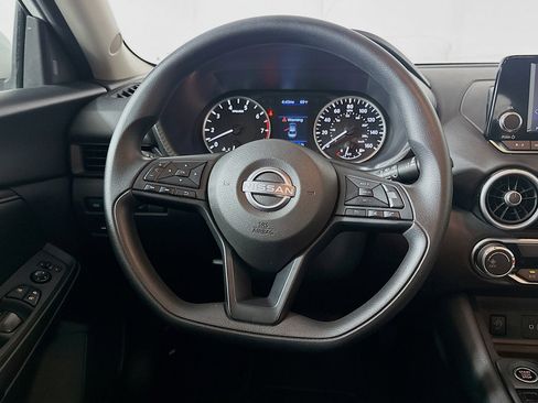 Used 2025 Nissan Sentra S image 17