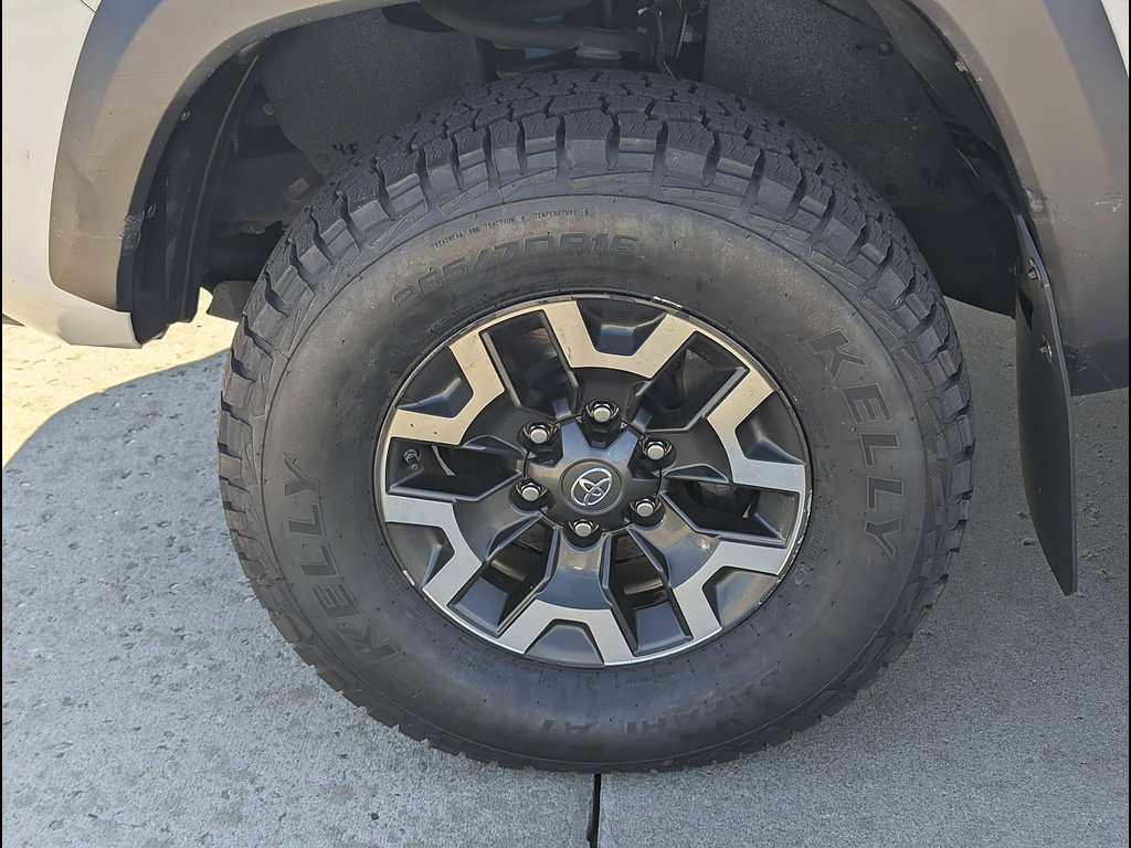 Used 2021 Toyota Tacoma TRD Off-Road AWD/4WD image 16