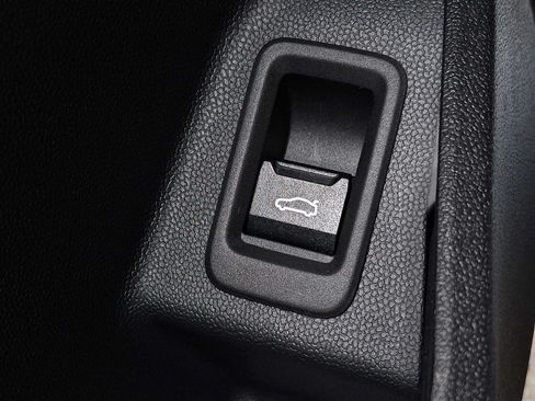 Used 2026 MINI Cooper 4-Door Hardtop FWD image 25