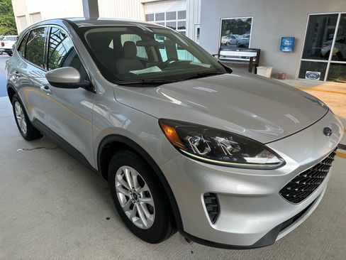Certified 2020 Ford Escape SE FWD image 7
