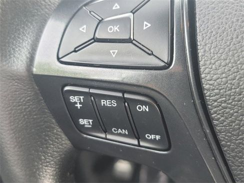 Used 2019 Ford Explorer XLT image 20