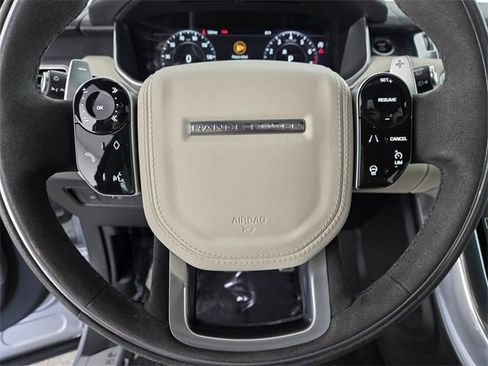 Used 2022 Land Rover Range Rover Sport HST image 21