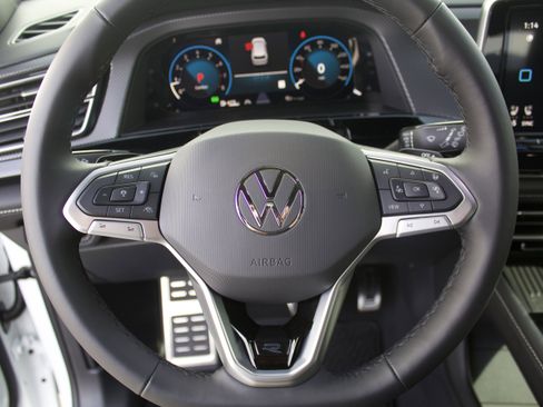 New 2026 Volkswagen Atlas Cross Sport SEL R-Line image 15