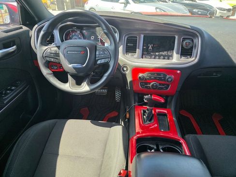 Used 2017 Dodge Charger R/T Scat Pack RWD image 8