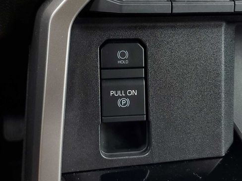 Used 2025 Toyota Tundra Limited AWD/4WD image 26