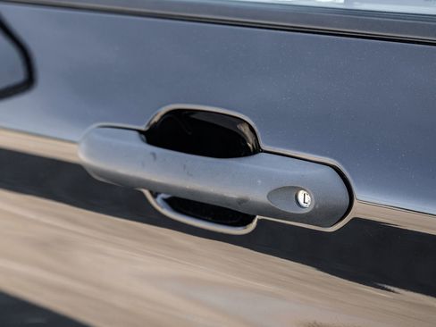 Used 2021 Ford Explorer 2WD image 37