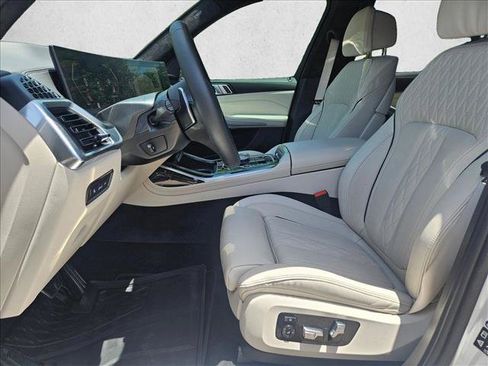 Used 2026 BMW X7 xDrive40i w/ Executive Package AWD/4WD image 17