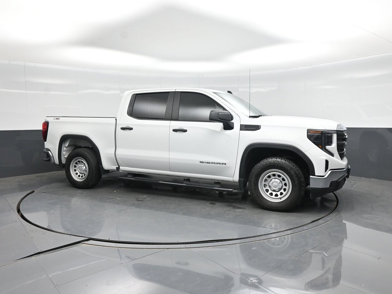 Used 2025 GMC Sierra 1500 Pro w/ Pro Value Package AWD/4WD image 12