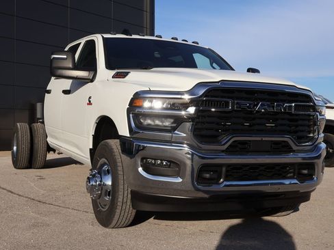 New 2026 RAM 3500 Tradesman w/ Chrome Appearance Group A image 6