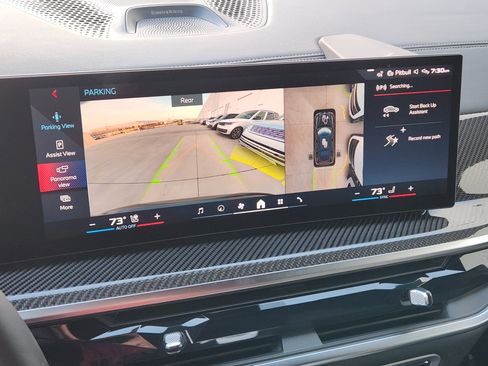 Used 2026 BMW X7 M60i image 17