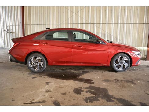 New 2025 Hyundai Elantra Sport FWD image 7