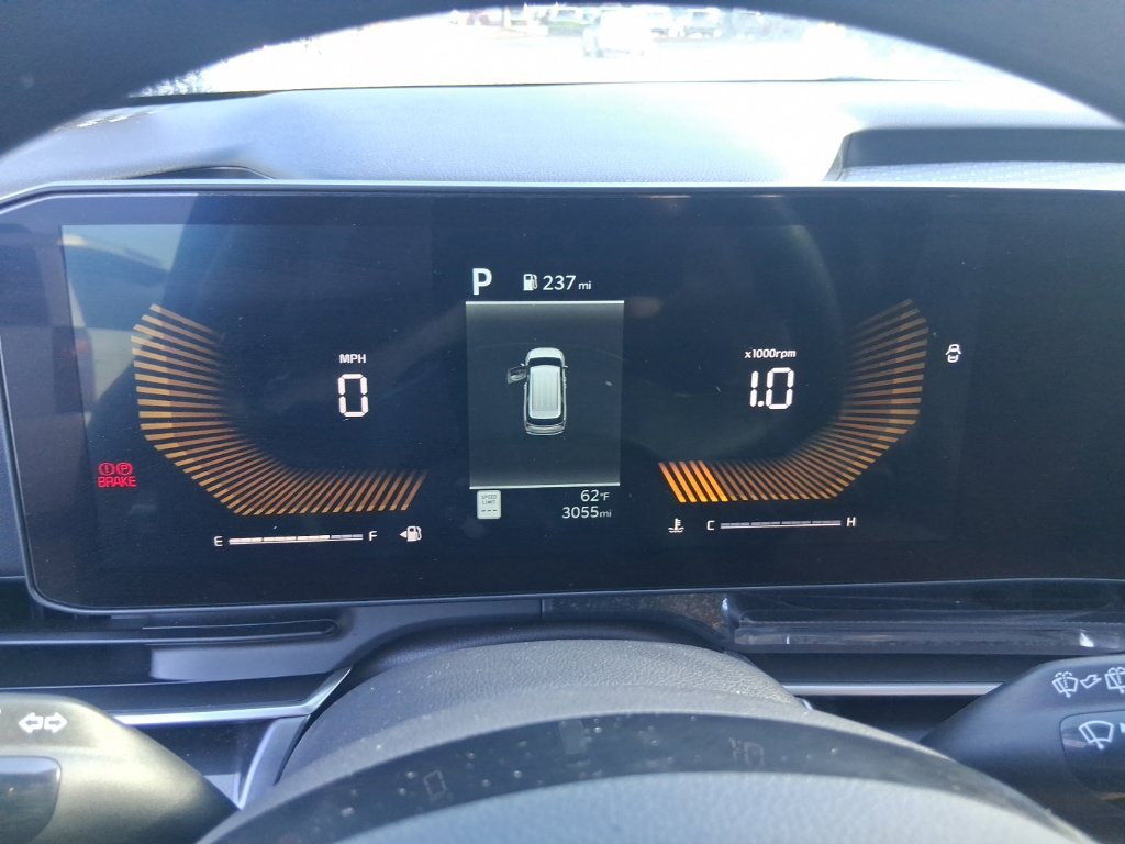 Used 2026 Kia Carnival LX FWD image 13