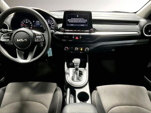Used 2022 Kia Forte LXS image 7