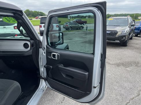 Used 2024 Jeep Wrangler Sport image 26