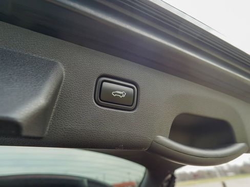 Used 2023 Kia Sportage SX image 10