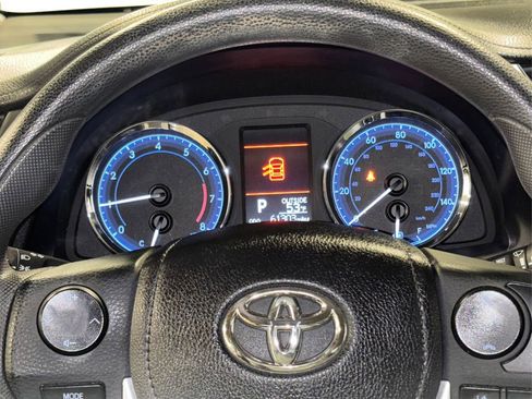 Used 2019 Toyota Corolla LE image 23