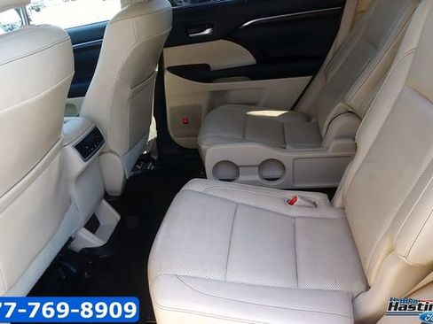 Used 2015 Toyota Highlander Limited w/ Driver Technology Package image 15