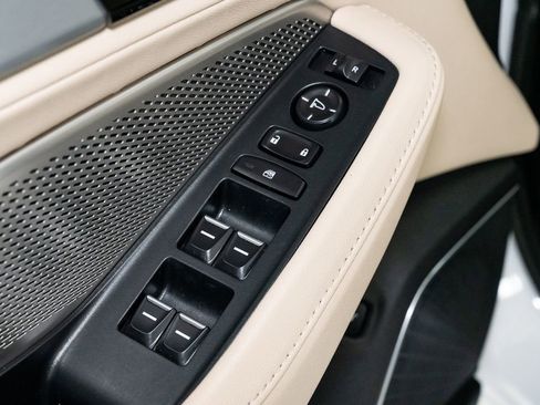 Used 2023 Acura MDX SH-AWD image 9