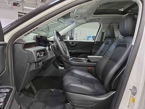 Used 2025 Lincoln Aviator Reserve w/ Jet Appearance Package AWD/4WD image 9