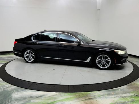 Used 2017 BMW 740i 740i image 4