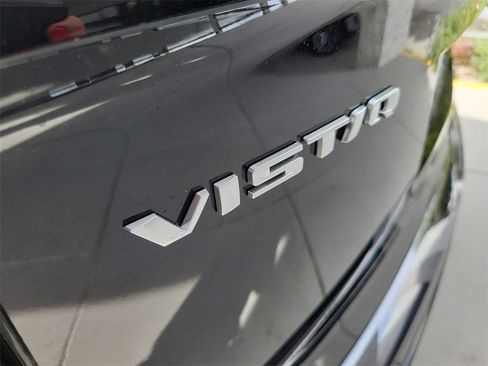 New 2026 Cadillac Vistiq Platinum image 7