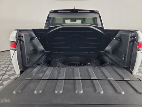 Used 2022 Rivian R1T Adventure image 15