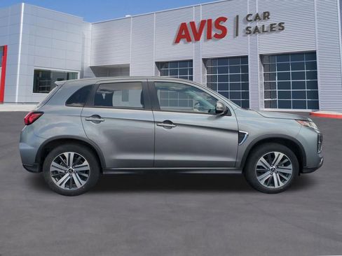 Used 2025 Mitsubishi Outlander Sport SE AWD/4WD image 5