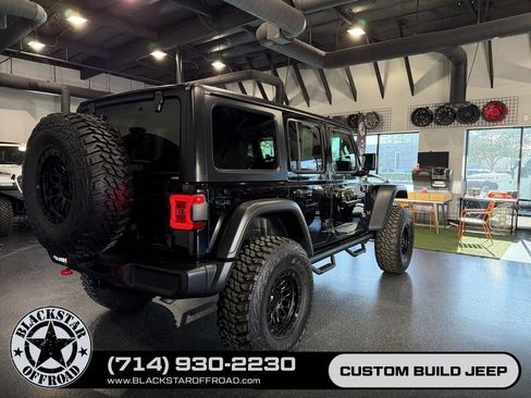 Used 2024 Jeep Wrangler Unlimited Rubicon AWD/4WD image 28