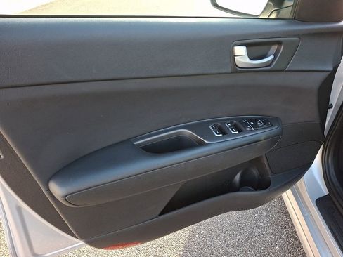 Used 2018 Kia Optima LX image 14