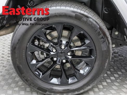 Used 2021 Jeep Wrangler Unlimited Sahara w/ Cold Weather Group image 31