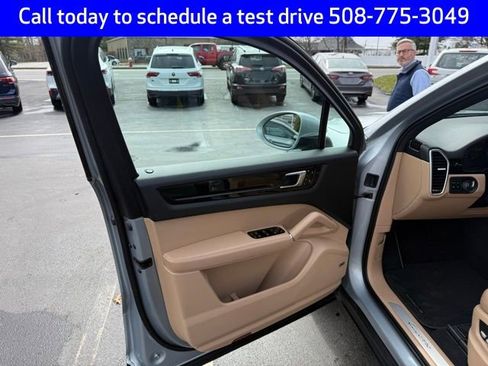 Used 2021 Porsche Cayenne image 17