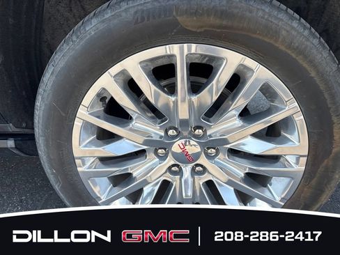 Used 2024 GMC Yukon Denali w/ Advanced Technology Package AWD/4WD image 28