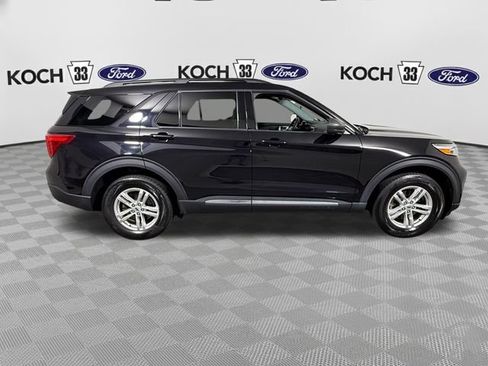 Used 2023 Ford Explorer XLT AWD/4WD image 9