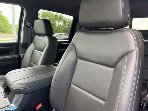 Used 2025 GMC Sierra 2500 SLT w/ SLT Premium Package AWD/4WD image 15