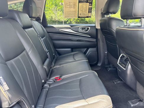 Used 2020 INFINITI QX60 Luxe w/ Essential Package FWD image 38
