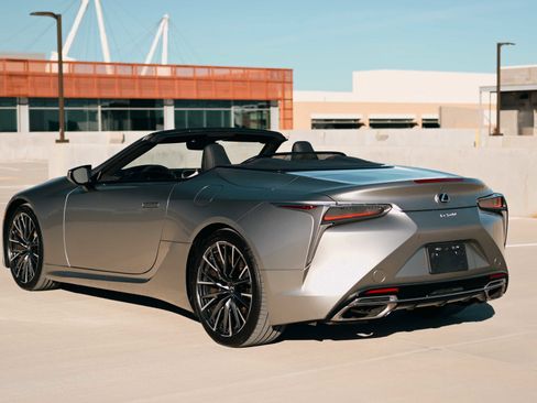 Used 2024 Lexus LC 500 Convertible image 12