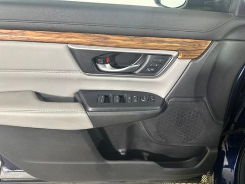 Used 2020 Honda CR-V Touring image 12