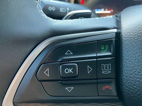 Used 2024 Jeep Grand Cherokee Altitude image 6