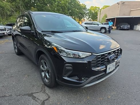 Used 2025 Ford Escape ST-Line AWD/4WD image 3